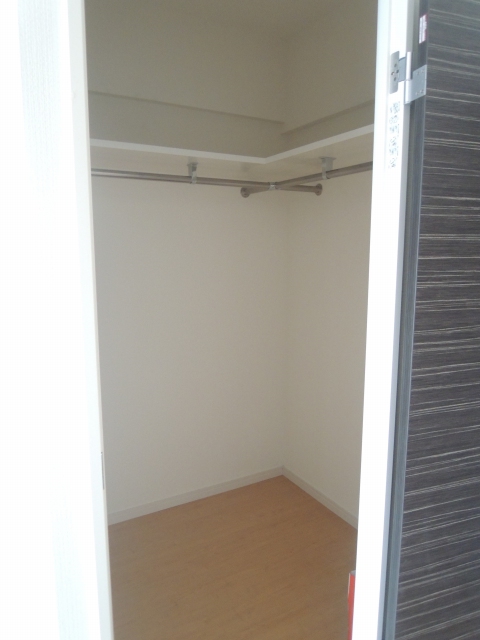 収納　ウォークインクローゼット※別部屋参考写真