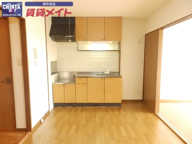 居室・リビング　別部屋参考写真です
