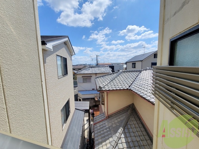 眺望　バルコニーからの眺望です。周辺は戸建住宅で静かです。