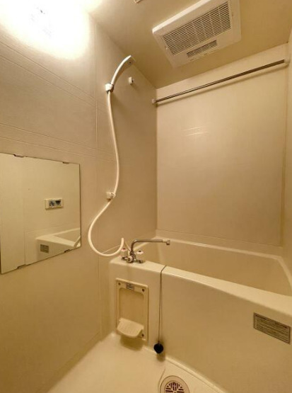 バス・シャワールーム　※別部屋の参考写真です。