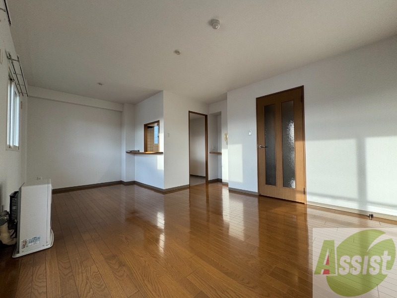 居室・リビング　明るいお部屋は気持ちよく過ごせそうですね。