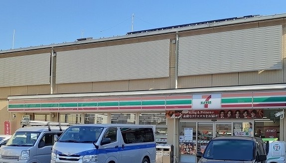 コンビニ　セブンイレブン横浜洲崎店（コンビニ）まで403m
