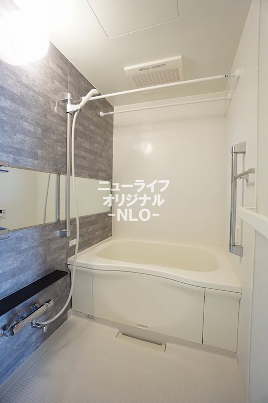 バス・シャワールーム　いつでも温かいバスタイムを楽しめる追い焚き給湯☆