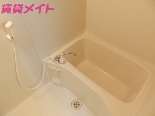 バス・シャワールーム　バス浴室