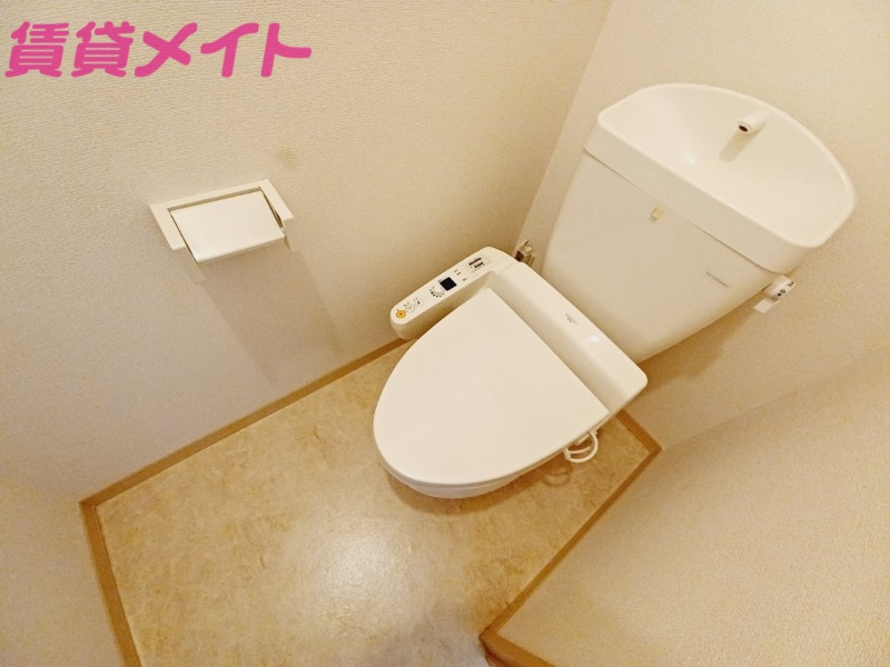 トイレ　※同タイプ別部屋写真
