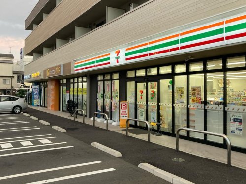 コンビニ　セブンイレブン 横浜戸塚柏尾町店（コンビニ）まで663m