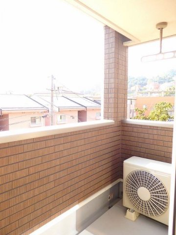 バルコニー　お洗濯にも便利なバルコニー付き