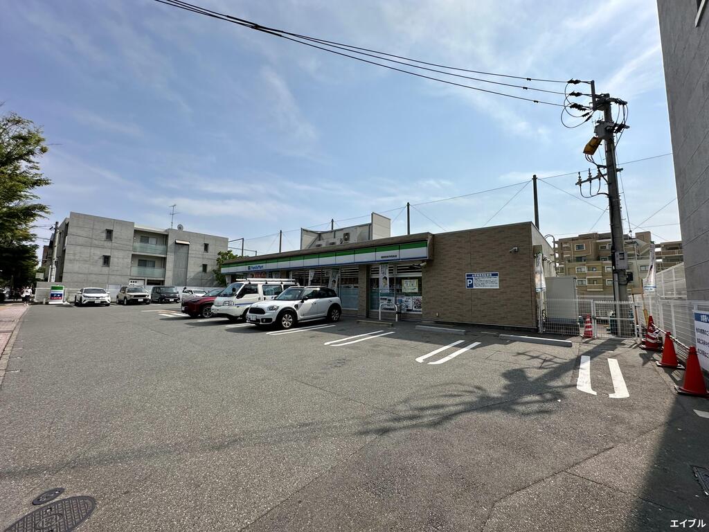 コンビニ　ファミリーマート福岡西南学院前店（コンビニ）まで371m