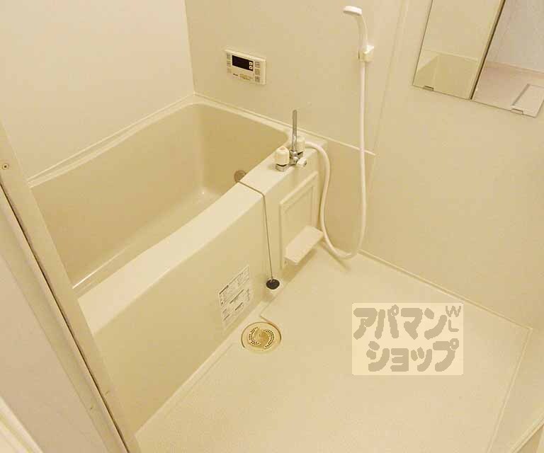 バス・シャワールーム　お掃除しやすいユニットバス！