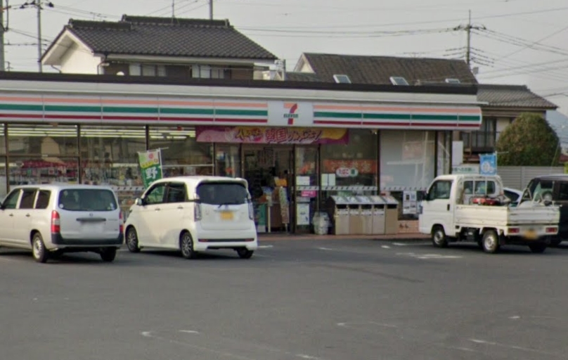 コンビニ　セブンイレブン 佐野富岡町店（コンビニ）まで876m