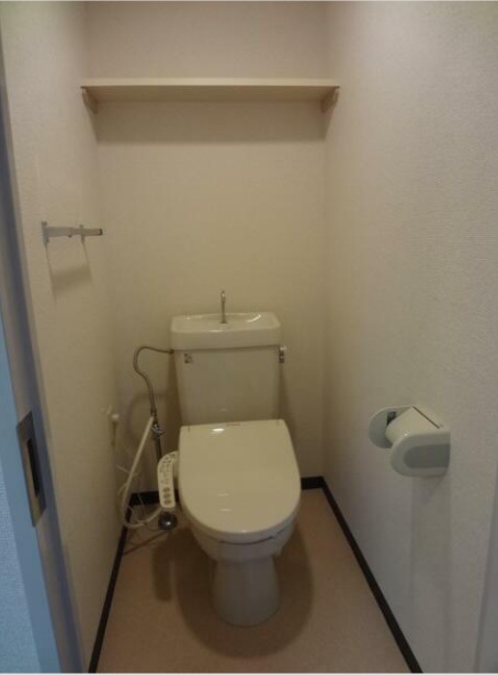 トイレ　ウォシュレット付きのトイレです。