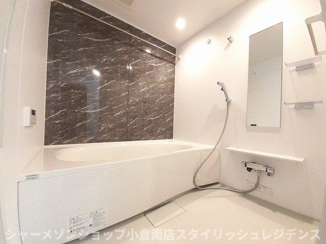 バス・シャワールーム　ゆったり過ごせるお風呂です
