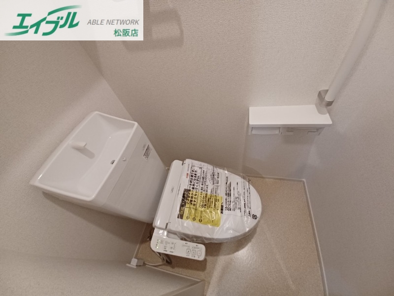 トイレ　同型参考写真