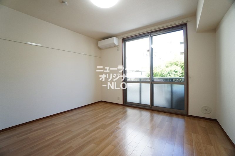居室・リビング　※同一仕様の別部屋写真の為、現況優先となります。