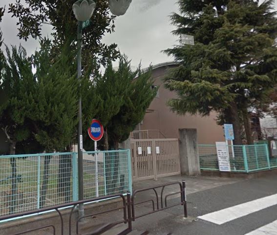 中学校　杉並区立和田中学校（中学校）まで620m