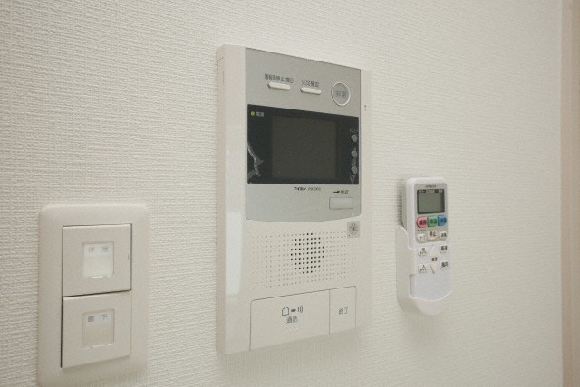 セキュリティ　モニター付きインターフォン