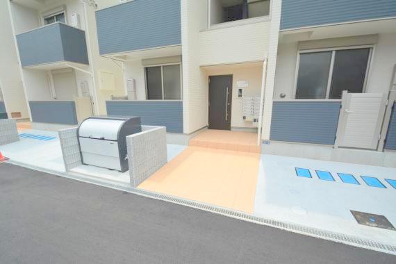 エントランス　素敵なエントランスがあなたを毎日出迎えてくれます。