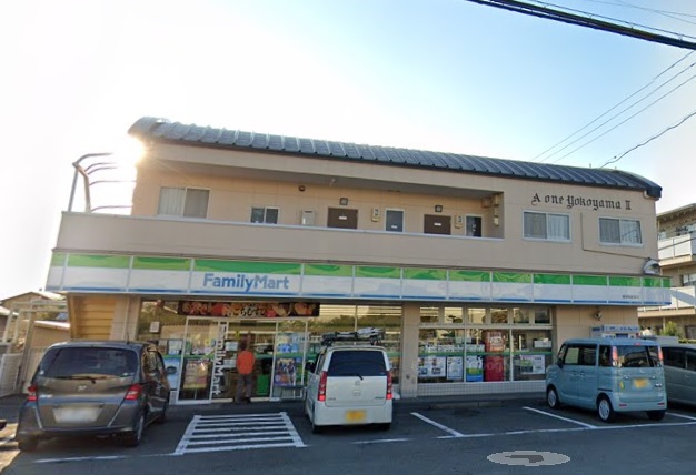 コンビニ　ファミリーマート　焼津柳新屋店（コンビニ）まで382m