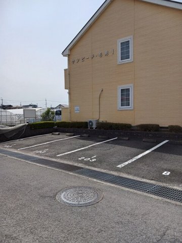 駐車場　駐車場完備です