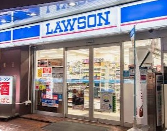 コンビニ　ローソン下目黒1丁目店（コンビニ）まで272m
