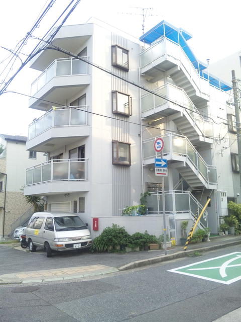 建物外観　外観は落ち着いています