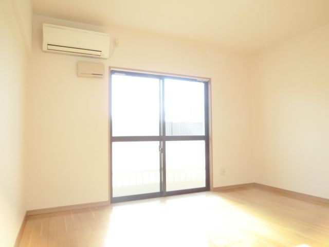 その他部屋・スペース　洋室8帖