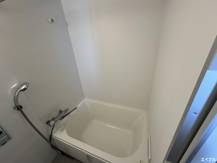 バス・シャワールーム　同じ部屋タイプの別部屋の写真です。現況と異なる場合は現況を優