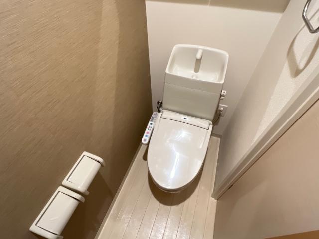 トイレ　シャワー付トイレ