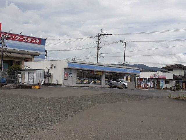 コンビニ　ローソン大口里店（コンビニ）まで550m