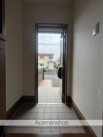 広島高速交通アストラムライン 中筋駅 徒歩10分 2階建 築23年の玄関写真