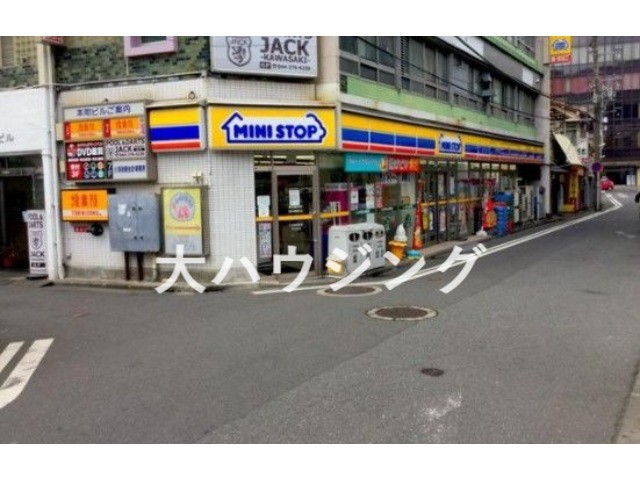 コンビニ　ミニストップ京急川崎駅西口店（コンビニ）まで1955m