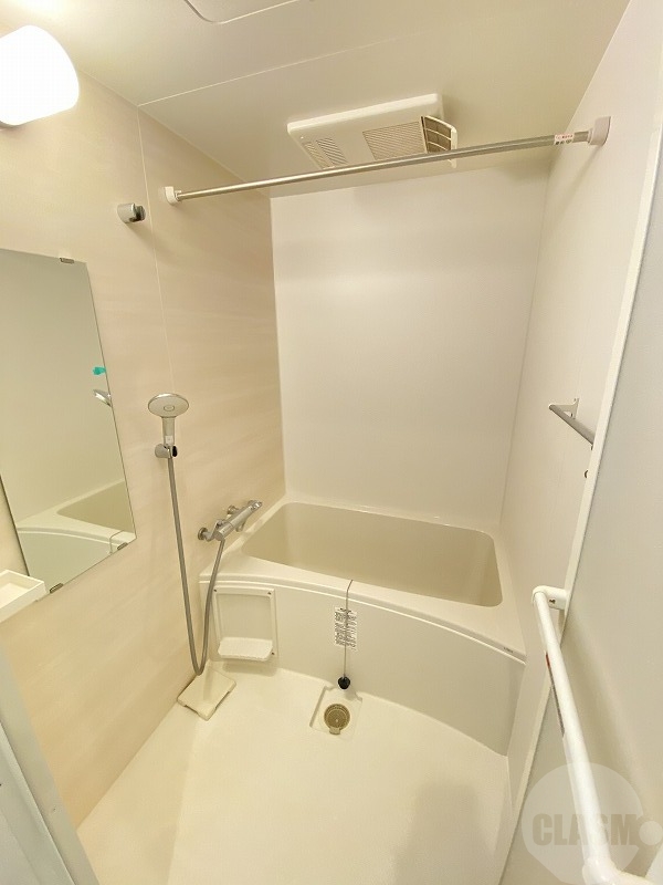 バス・シャワールーム　別部屋の参考写真