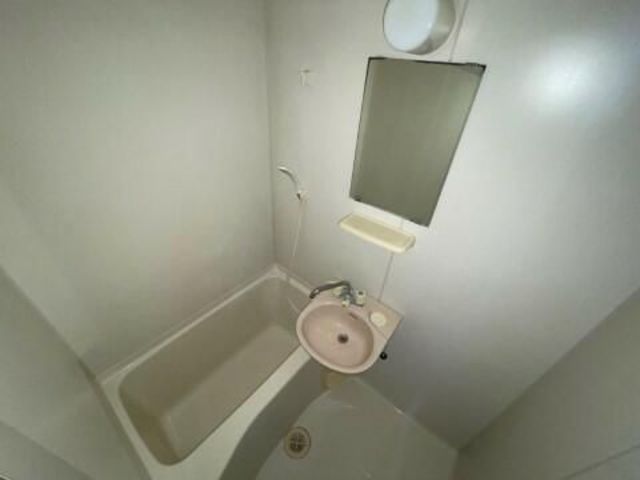 洗面設備　同物件別部屋写真（実際は現況を優先します）