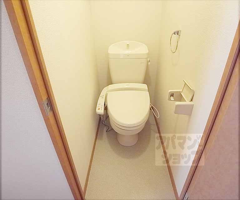 トイレ　ウォシュレット付きトイレです。