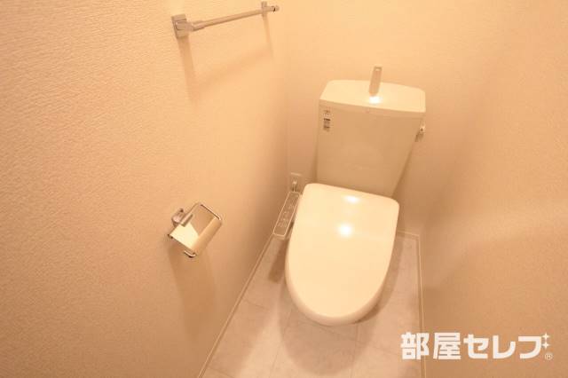 トイレ　お手洗いはこちらです