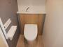 トイレ　落ち着いた色調のトイレです♪