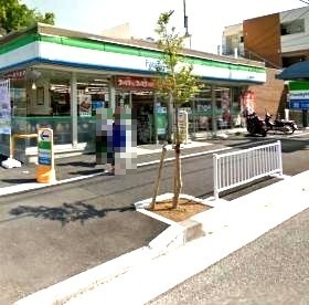 コンビニ　ファミリーマート港北師岡町店（コンビニ）まで699m
