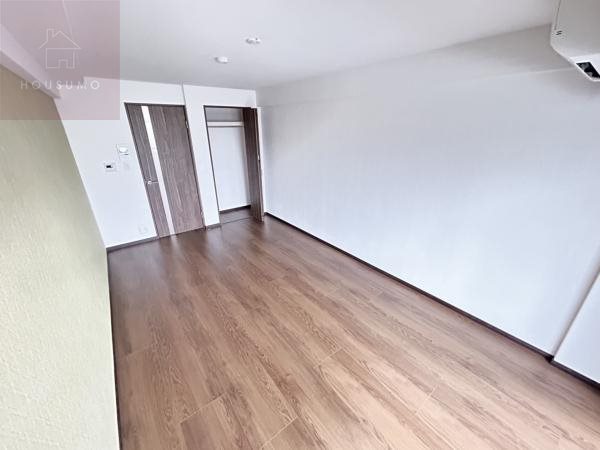 その他部屋・スペース　広くて明るい寝室