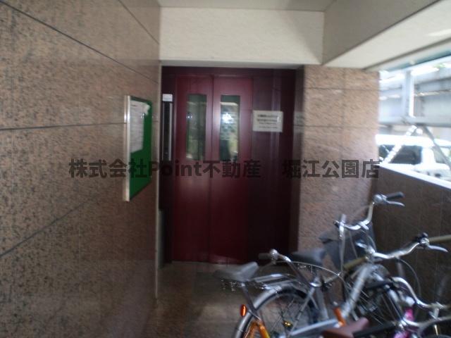 地下鉄長堀鶴見緑地線 西長堀駅 徒歩1分 9階建 築32年の外観写真
