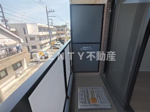 バルコニー　バルコニーからの眺めを楽しみながら食事をしませんか