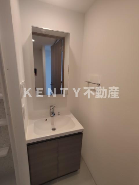 洗面設備　コンパクトで使いやすい洗面所