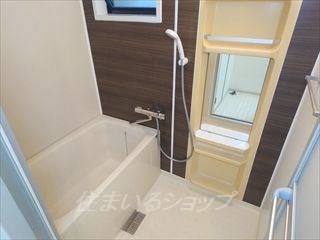 バス・シャワールーム　窓あり
