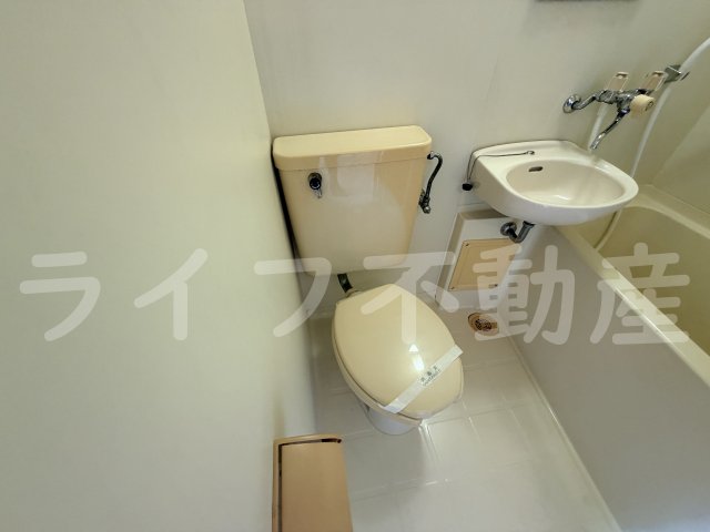トイレ　清潔感のあるトイレです