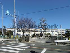 小学校　豊川市立一宮西部小学校（小学校）まで747m