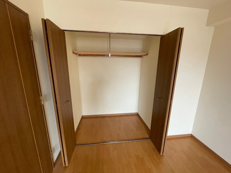 収納　洋室にはクローゼットがあるのですっきり片付きそうです。