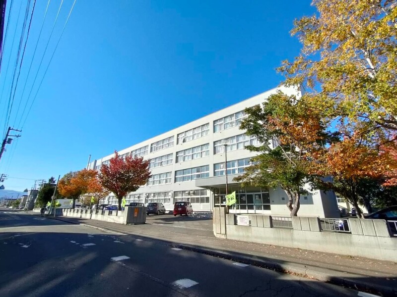 小学校　札幌市立元町北小学校（小学校）まで568m