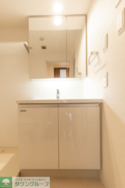 洗面設備　※写真は同タイプ住戸です。
