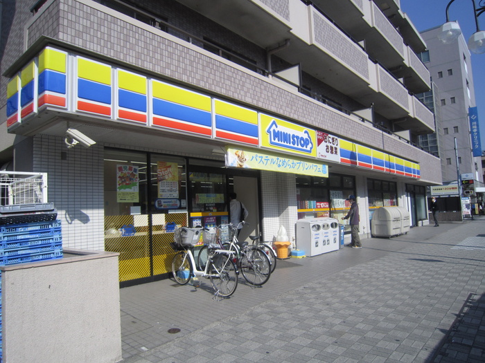 コンビニ　ミニストップ（コンビニ）まで233m