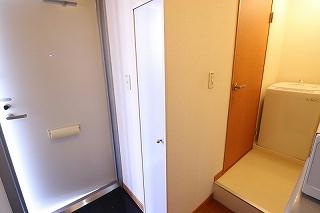 玄関　同タイプの物件写真になります。