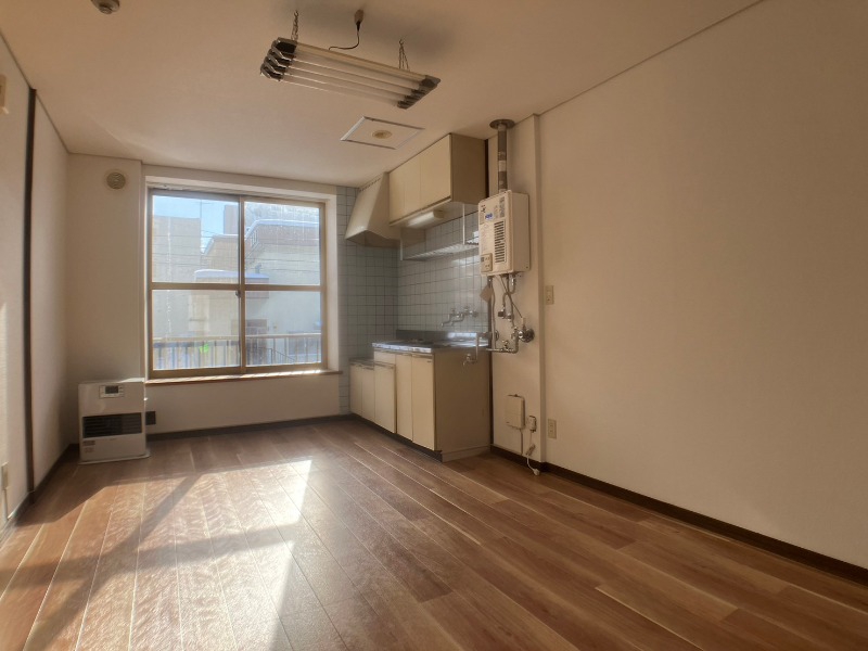 居室・リビング　広くてキレイなお部屋が広がっていて、充実した生活が送れそう。